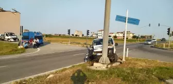 Tekirdağ Saray'da Hafif Ticari Araçla Otomobil Çarpıştı: 4 Yaralı