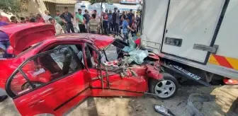 Aydın'da Otomobil Kamyonete Çarptı: 2 Yaralı