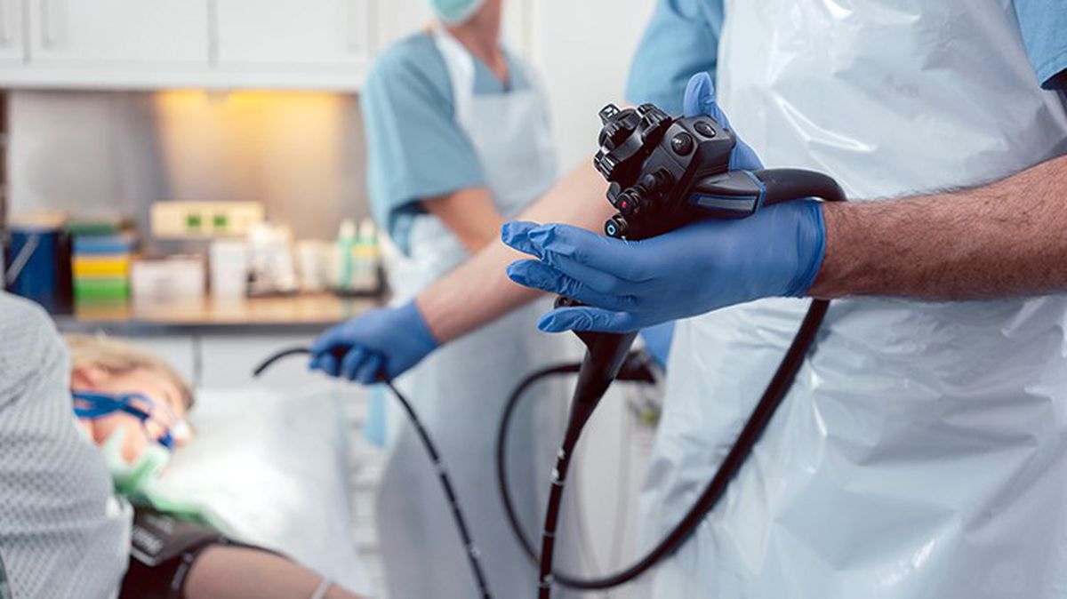 Yemek yedikten sonra rahatsızlanan adamın boğazından doktorlar ahtapot çıkardı