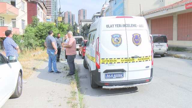 İstanbul'un göbeğinde köpek dehşeti! Kanlar içinde kalan kadın ağır yaralı halde hastaneye kaldırıldı