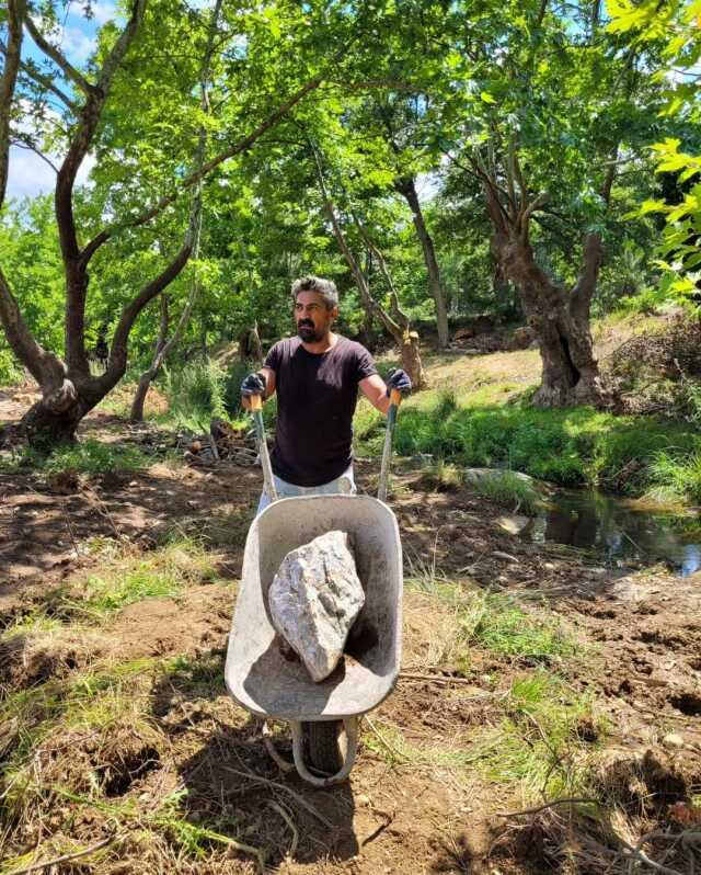 Bülent Polat, oyunculuğa ara vererek çiftlik kurdu Bülent Polat, oyunculuğa ara vererek çiftlik kurdu