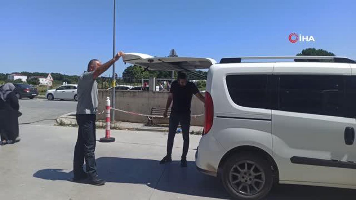 Sevdiği kızla gördüğü genci silahla ağır yaraladı