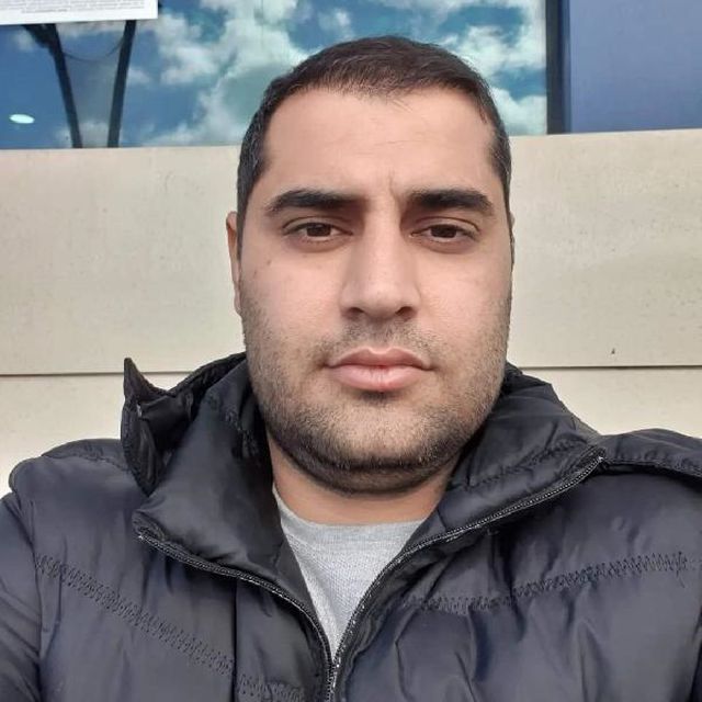 Ailesini öldüren özel hareket polisi duruşmada konuşmak istemeyince, kız kardeşi bir bir her şeyi anlattı Ailesini öldüren özel hareket polisi duruşmada konuşmak istemeyince, kız kardeşi bir bir her şeyi anlattı