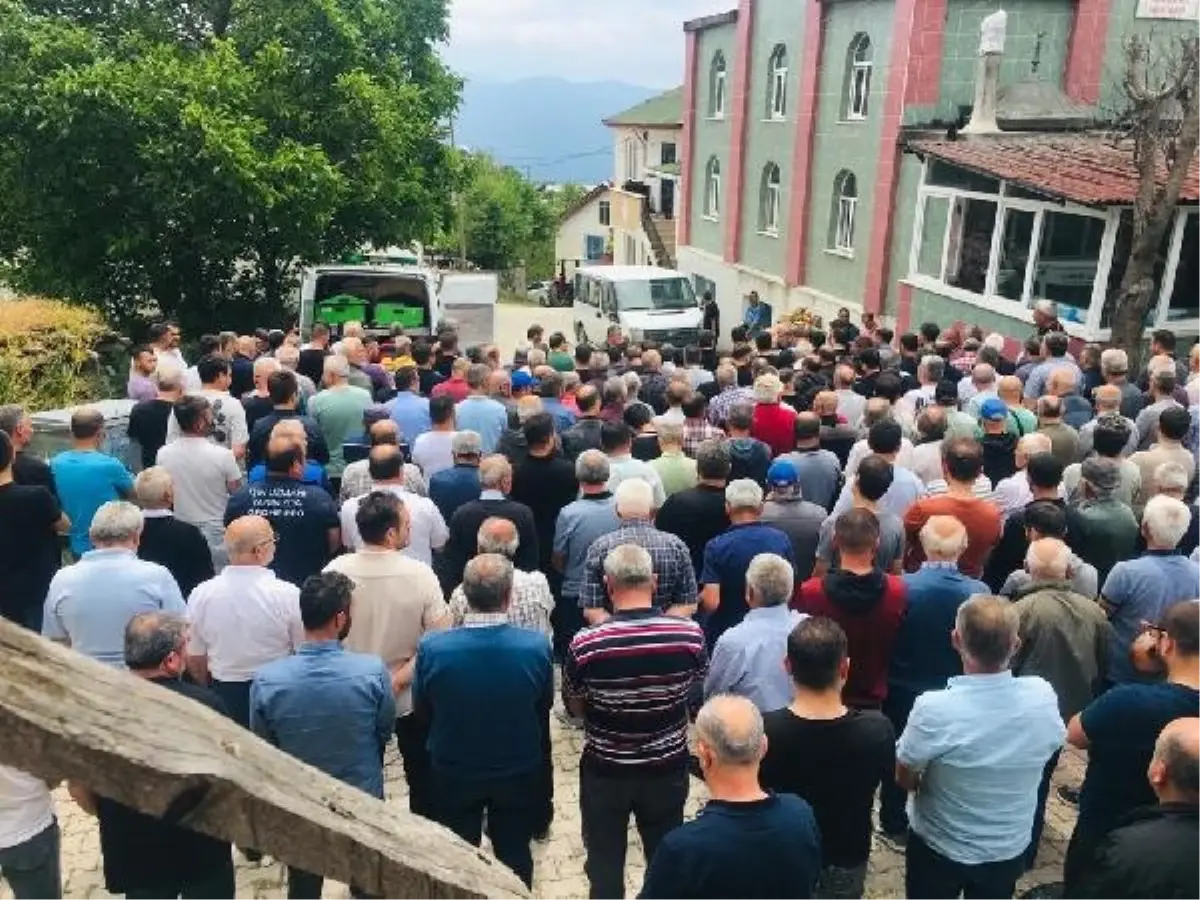 İstanbul'da Kadın Cinayeti: Eşi ve Kayınvalidesini Öldüren Adam İntihar Etti