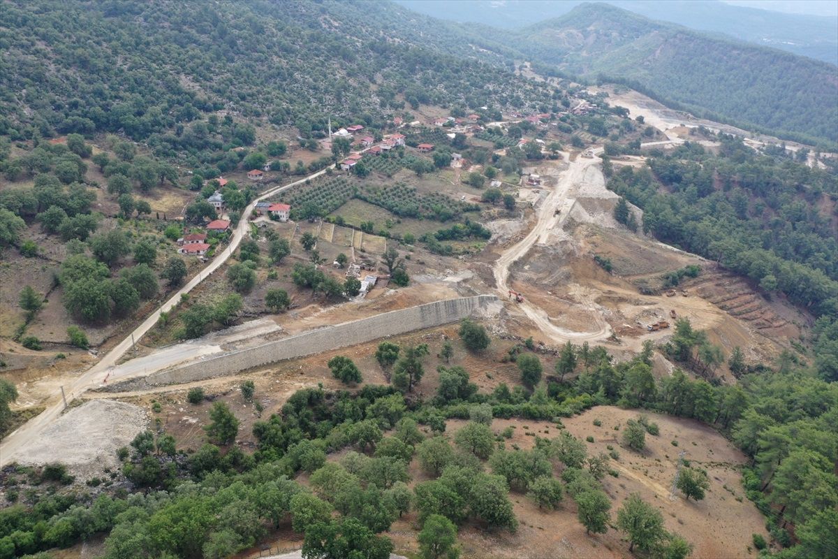 Kaş'ın Kasaba Mahallesi'ni Elmalı-Kalkan Ayrımı Yolu'na bağlayacak yol projesi devam ediyor