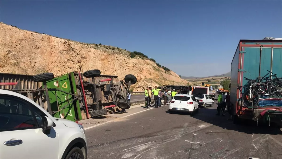 Kayseri'de trafik kazası: 5 kişi yaralandı