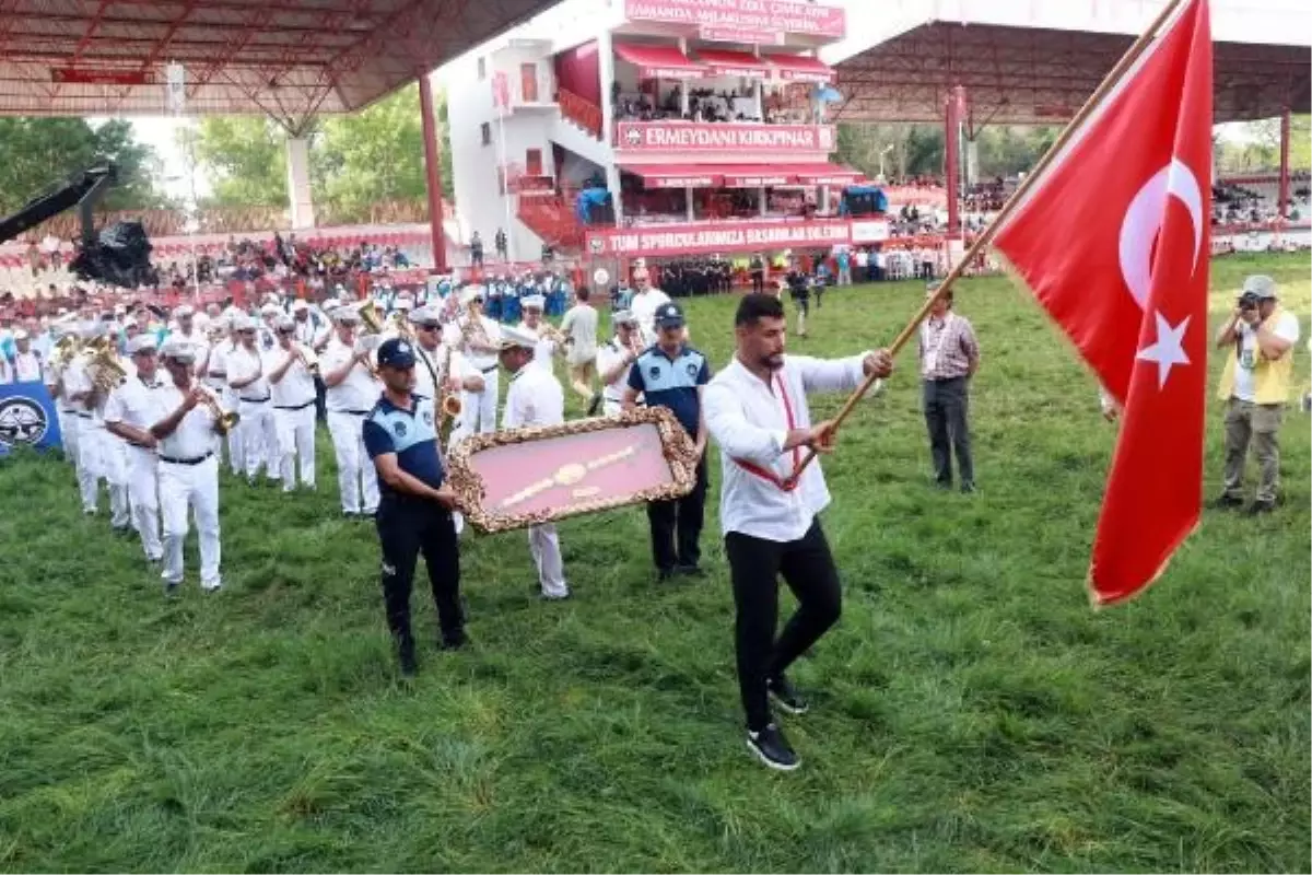 Edirne'de Kırkpınar Yağlı Güreşleri Başladı