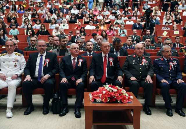 Son Dakika! Cumhurbaşkanı Erdoğan, NATO için İsveç'e kapıyı bir kez daha kapattı: Teröristlere kucak açanlara onay veremeyiz