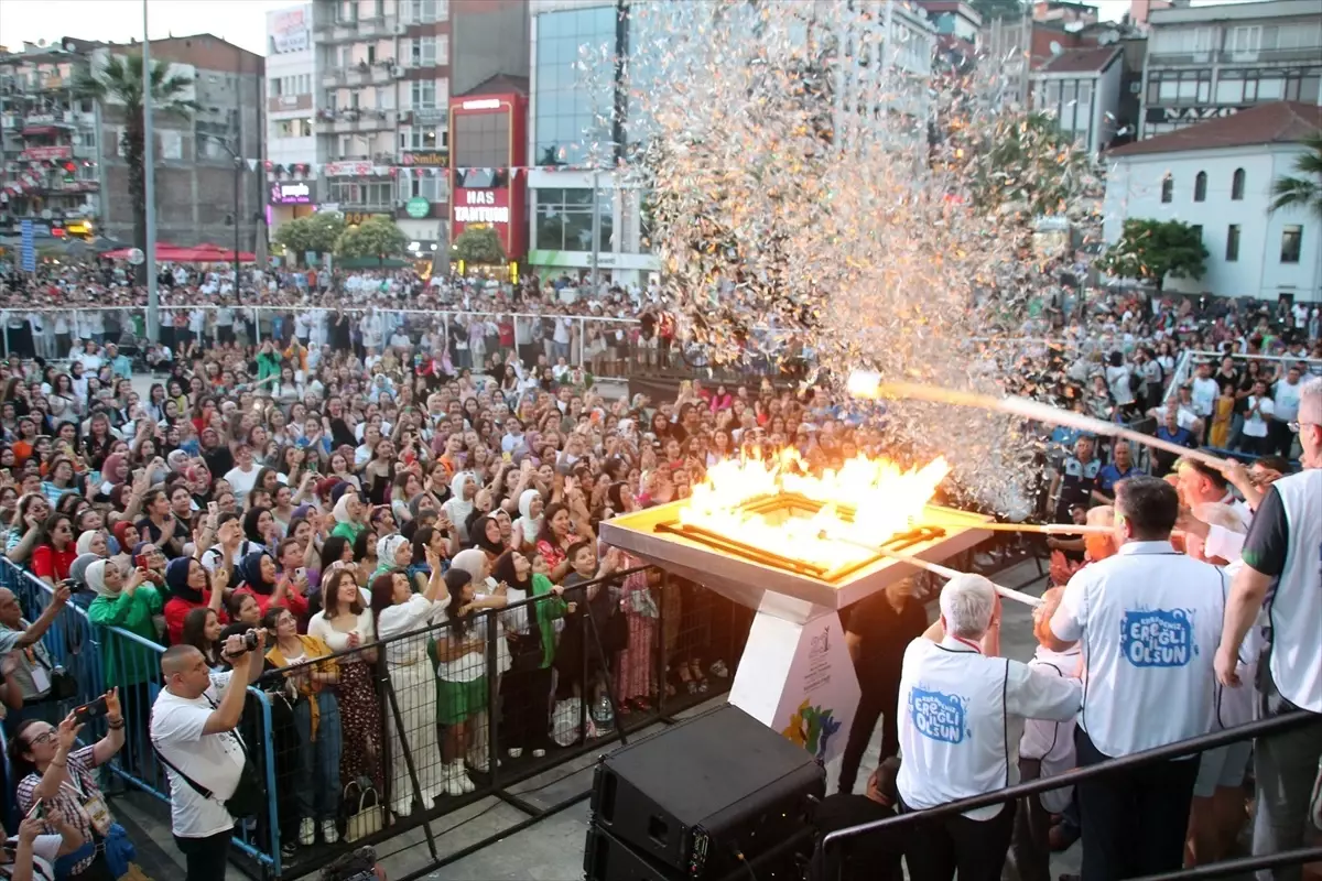 Karadeniz Ereğli'de Uluslararası Sevgi, Barış, Dostluk, Kültür ve Sanat Festivali Başladı