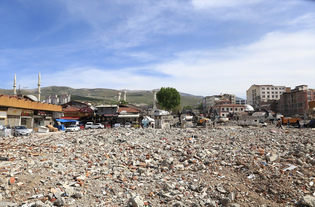 Malatya'da deprem sonrası iş yerleri yeniden inşa edilecek