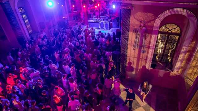 İzmir Büyükşehir Belediyesi Aziz Vukolos Kilisesi'ndeki Organizasyon İçin Özür Diledi