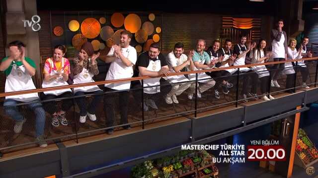 MasterChef Türkiye'nin sevilen şefi Somer Sivrioğlu yarışmaya geri döndü MasterChef Türkiye'nin sevilen şefi Somer Sivrioğlu yarışmaya geri döndü