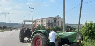 Samsun'da Otomobil ve Traktör Çarpışması: 2 Yaralı