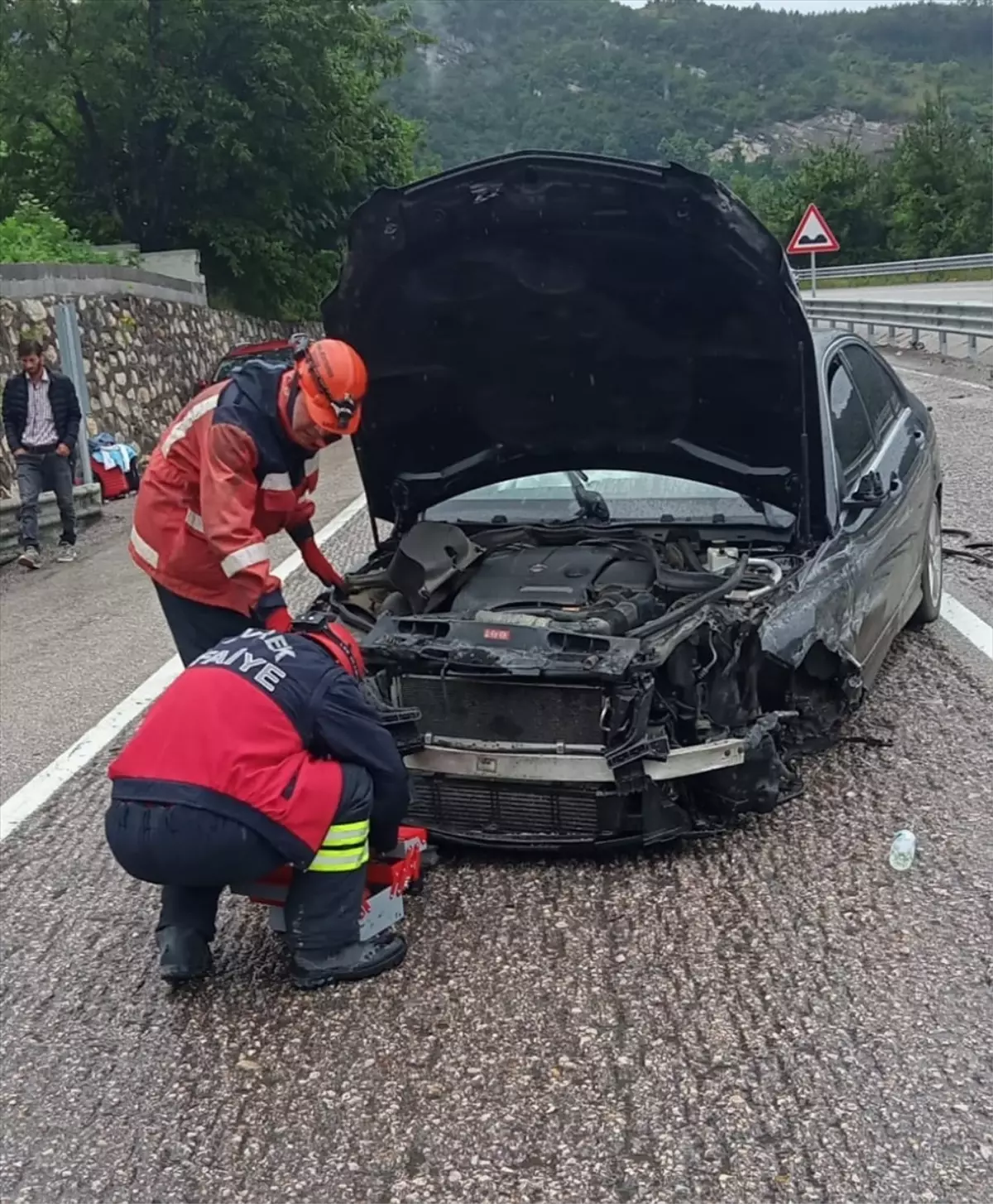 Zonguldak'ta Otomobil Kazası: 1'i Bebek 8 Kişi Yaralandı