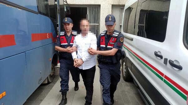 Arkadaşının 14 yaşındaki kızına istismar! İç çamaşırında sperm bulundu, sanık 'Yapmadım' diyor Arkadaşının 14 yaşındaki kızına istismar! İç çamaşırında sperm bulundu, sanık 'Yapmadım' diyor