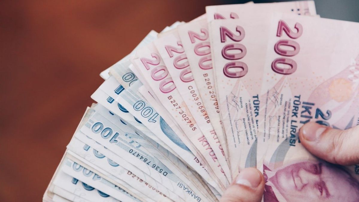Emekli maaş zammı meclisten geçti mi? Memur maaş zammı meclisten geçti mi? 2023 En düşük emekli maaşı ne kadar? Emekli aylıkları ne kadar oldu?