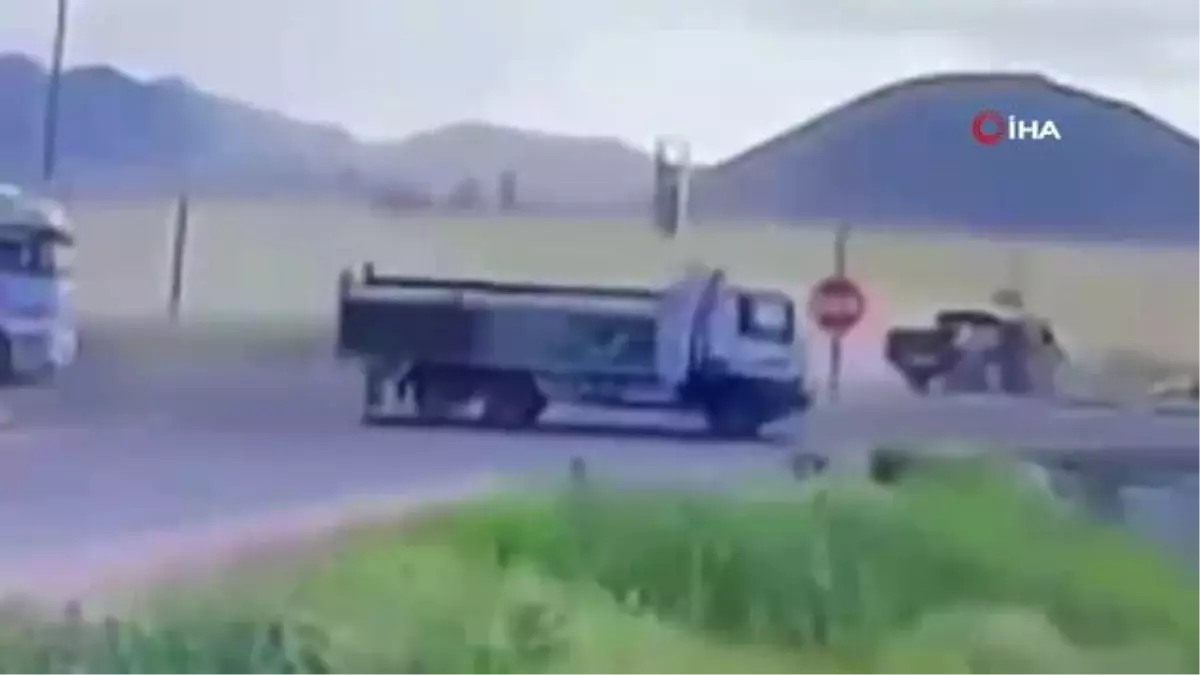 Kayseri'de 21 kişinin yaralandığı feci kaza kamerada