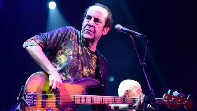 Sanat dünyası yasta! Ünlü oyuncudan Özkan Uğur'a göz yaşartan veda: Bana hep 'Kızım' dedin Sanat dünyası yasta! Ünlü oyuncudan Özkan Uğur'a göz yaşartan veda: Bana hep 'Kızım' dedin