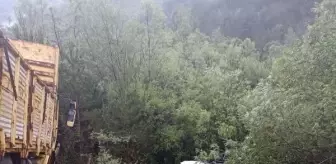 Kastamonu'da çekme karavanlı cip ile kamyon çarpıştı: 2 ölü, 3 yaralı
