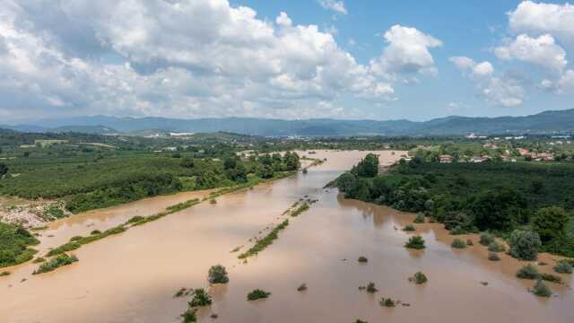 Efteni Gölü'nde sağanağın izleri böyle görüntülendi Efteni Gölü'nde sağanağın izleri böyle görüntülendi