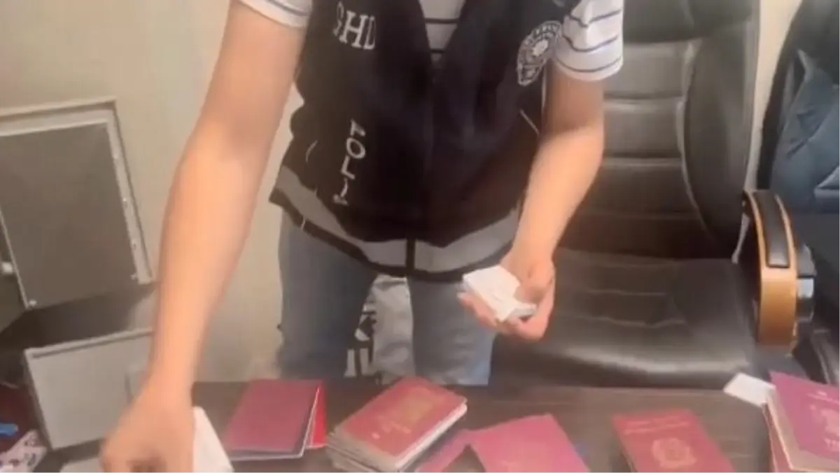 FATİH'te Sahte Pasaport ve Kimlik Operasyonu