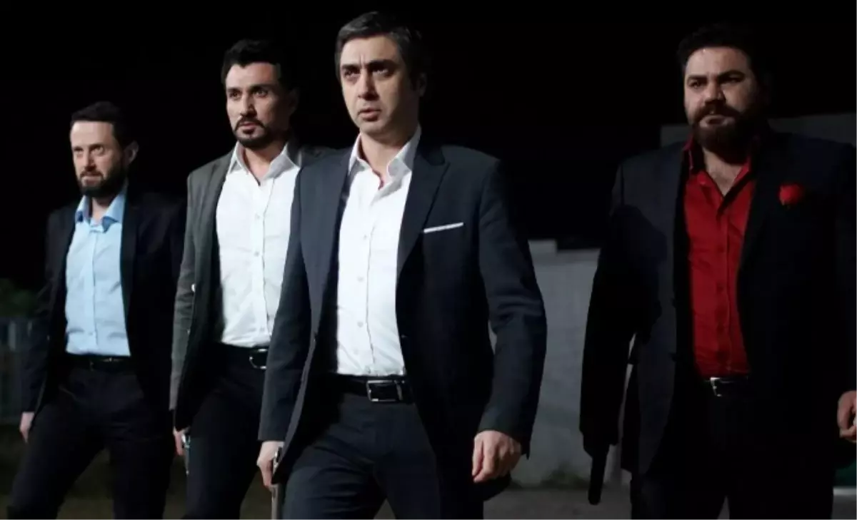 Kurtlar Vadisi yeniden mi çekiliyor, hangi kanalda yayınlanacak? Kurtlar Vadisi senaristleri bir araya geldi!