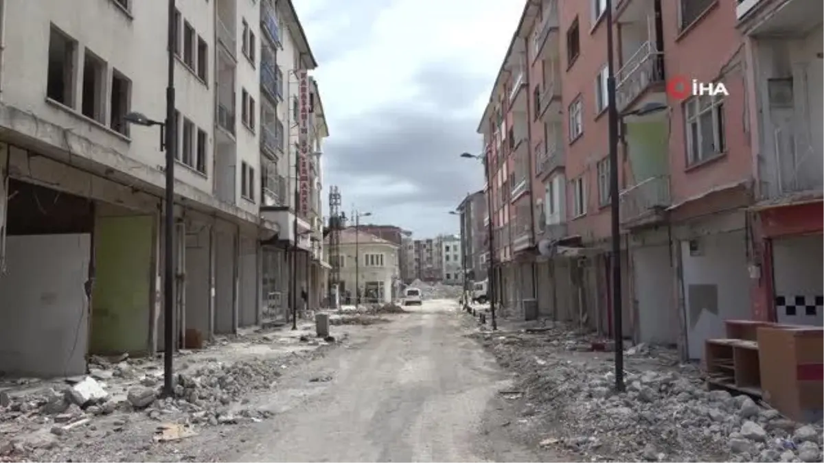 Patlayan doğalgaz borusu paniğe neden oldu