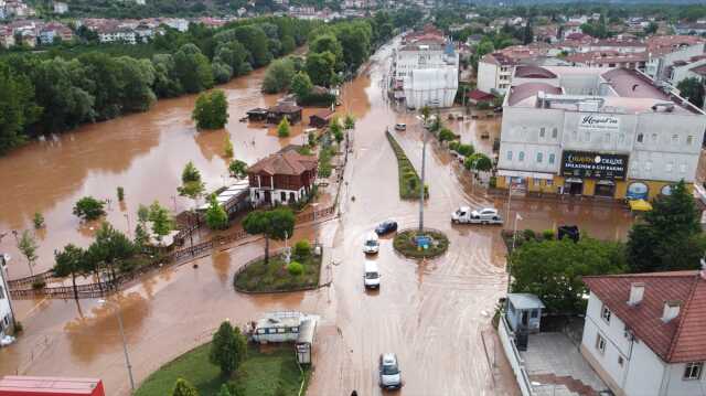 Sel nedeniyle sular altında kalan Bartın havadan görüntülendi! Manzara içler acısı Sel nedeniyle sular altında kalan Bartın havadan görüntülendi! Manzara içler acısı