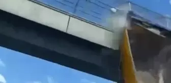 Sultanbeyli TEM Otoyolu'nda hafriyat kamyonu üst geçide çarptı