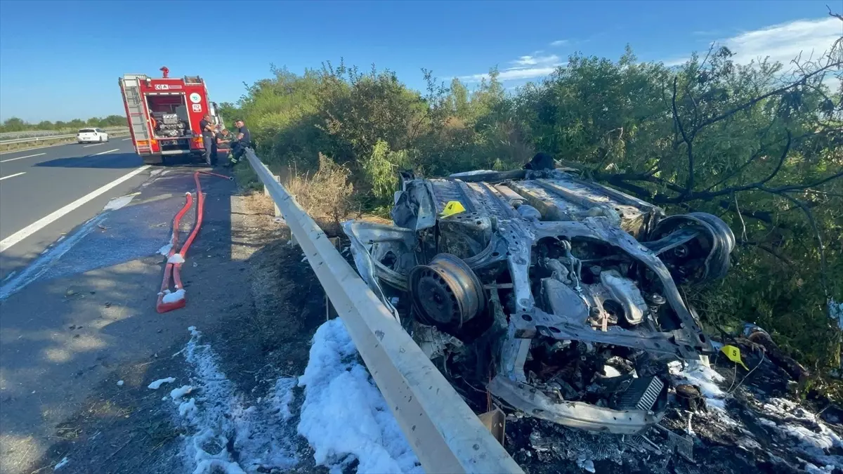 Tekirdağ'da Otomobil Alev Aldı, Sürücü Hayatını Kaybetti