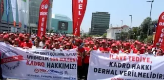 DİSK'e bağlı Genel İş Sendikası üyesi işçiler iş bıraktı