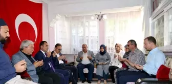 Bilecik Valisi Kemal Kızılkaya, Şehit Osman Er'in Ailesini Ziyaret Etti