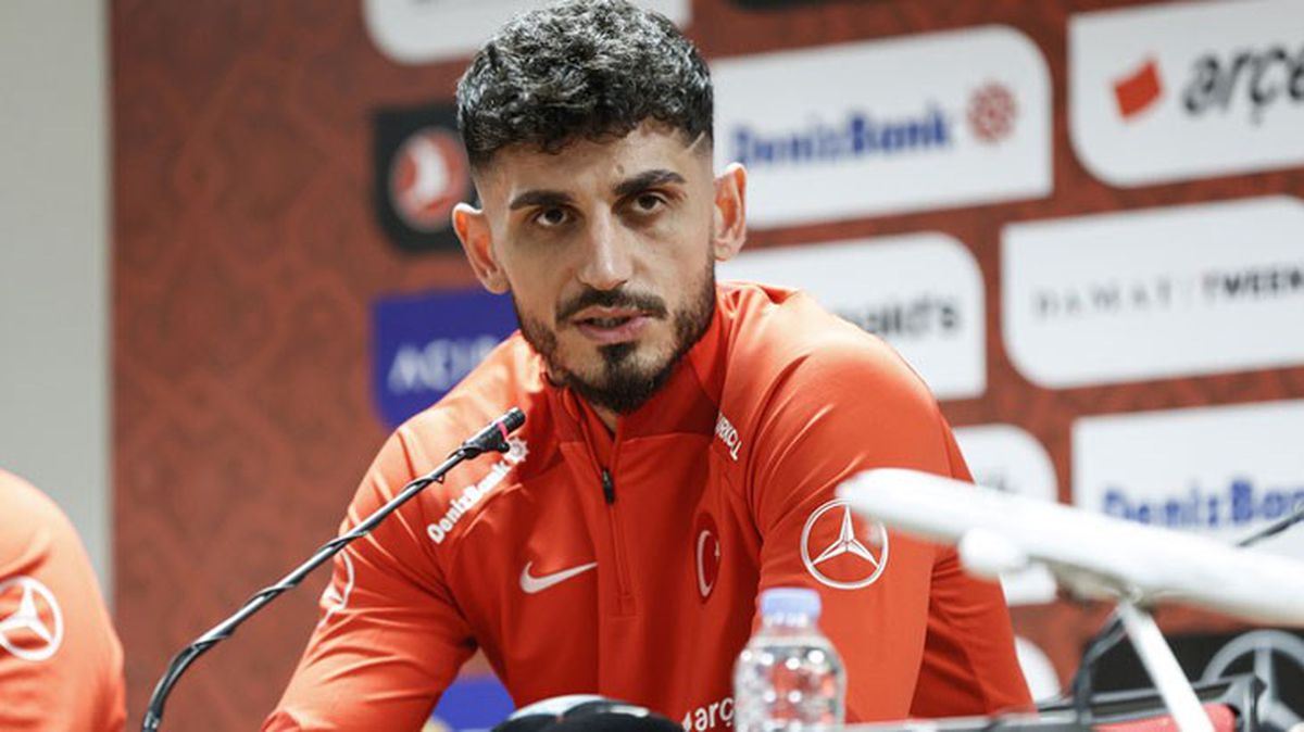 Bonservis bedeliyle kulüp tarihine geçen Fenerbahçeli Samet Akaydin'e Çaykur Rizespor talip oldu