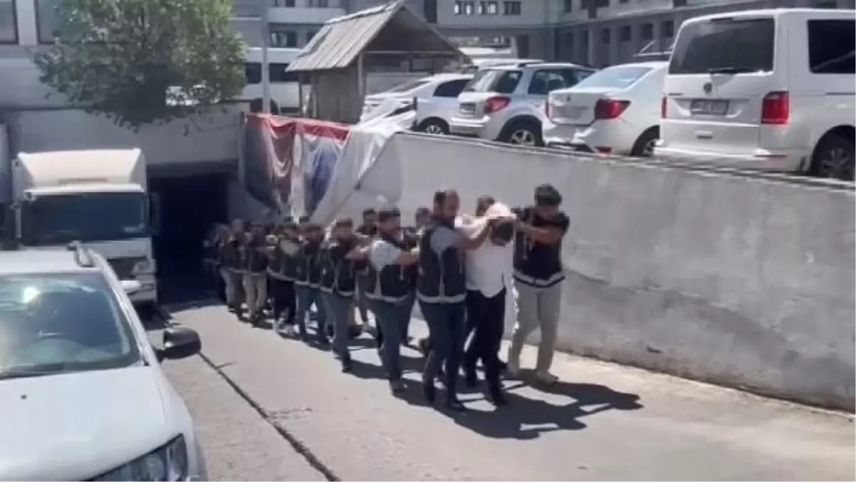 İstanbul'da Ümit Saral'ın yönettiği suç örgütüne operasyon: 8 kişi tutuklandı