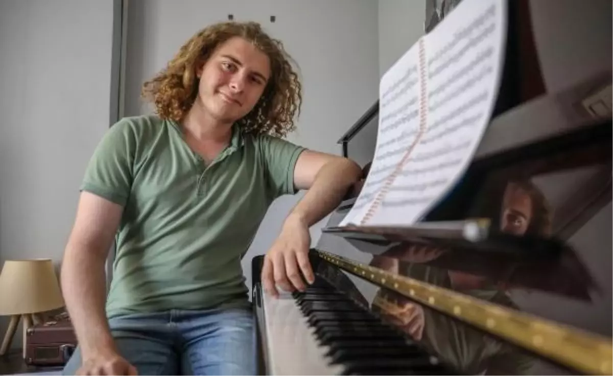 Piyanist Genç, Almanya'da Eğitim İçin Vize Sorunuyla Karşı Karşıya