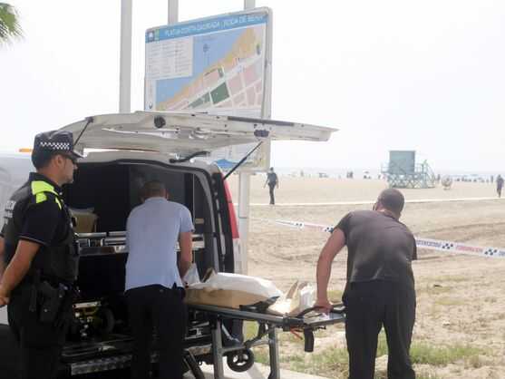 İspanya'da bir turistik plajda başı olmayan bir çocuğun cesedi bulundu İspanya'da bir turistik plajda başı olmayan bir çocuğun cesedi bulundu
