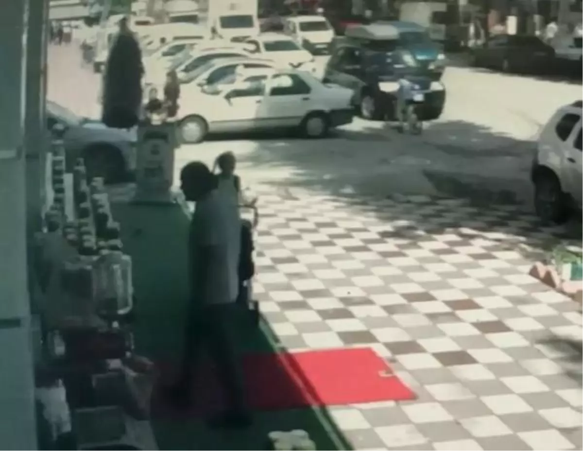 Tokat'ta Otomobil Çarptı, 3 Yaşındaki Çocuk Yaralandı