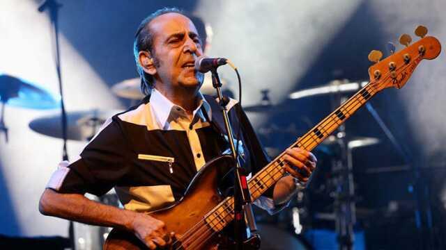 Özkan Uğur bugün son yolculuğuna uğurlanıyor! Ozan Güven, cenazeyi almak için gasilhaneye gitti Özkan Uğur bugün son yolculuğuna uğurlanıyor! Ozan Güven, cenazeyi almak için gasilhaneye gitti