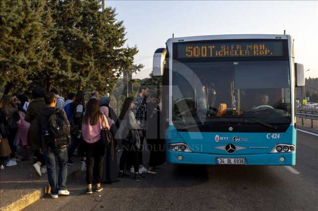500T Durakları : 500T Hangi duraklardan geçer? 500T güzergahı nedir? 500T hangi duraklardan geçer? 500T uğradığı ilçeler hangileridir?