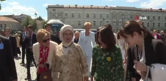 Emine Erdoğan, Litvanya'da Ukraynalı çocuk, kadın ve gençlerle buluşma programına katıldı