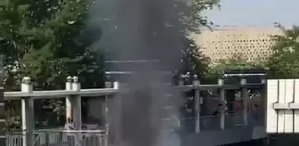 Kağıthane'de Kamyonet Alev Alev Yandı