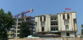 Arel Üniversitesi'nin yıkımı başladı