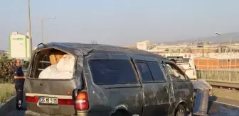 Turgutlu'da Minibüs Kazası: 7 Yaralı