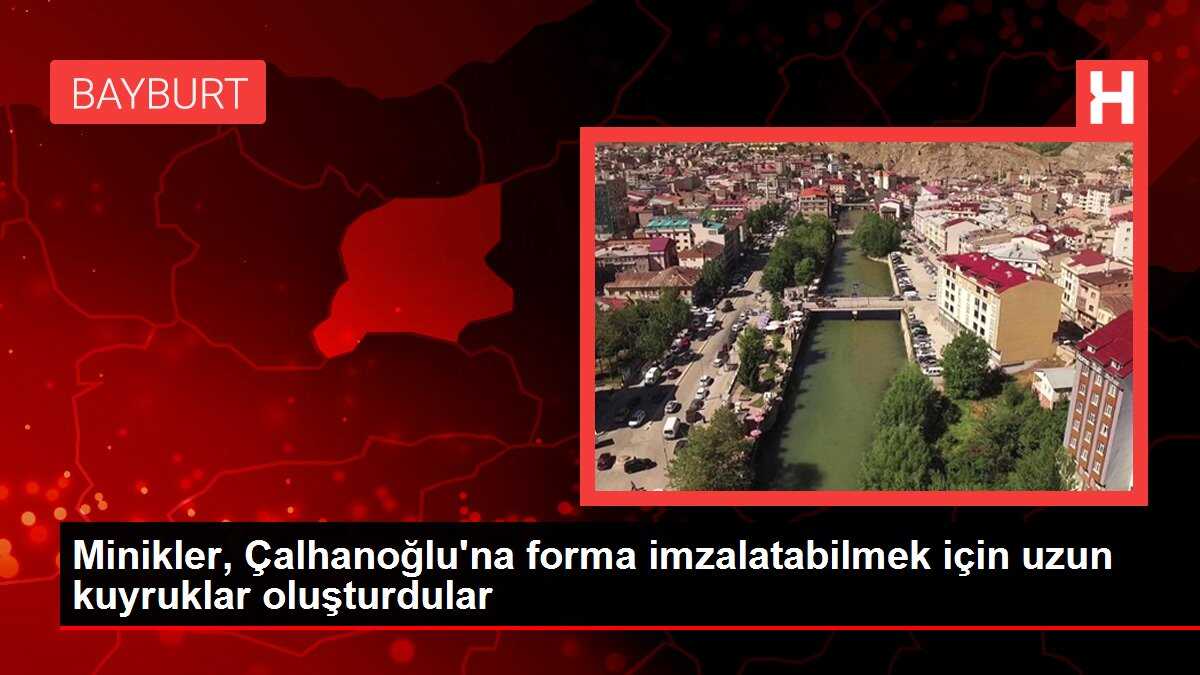 Minikler, Çalhanoğlu'na forma imzalatabilmek için uzun kuyruklar oluşturdular