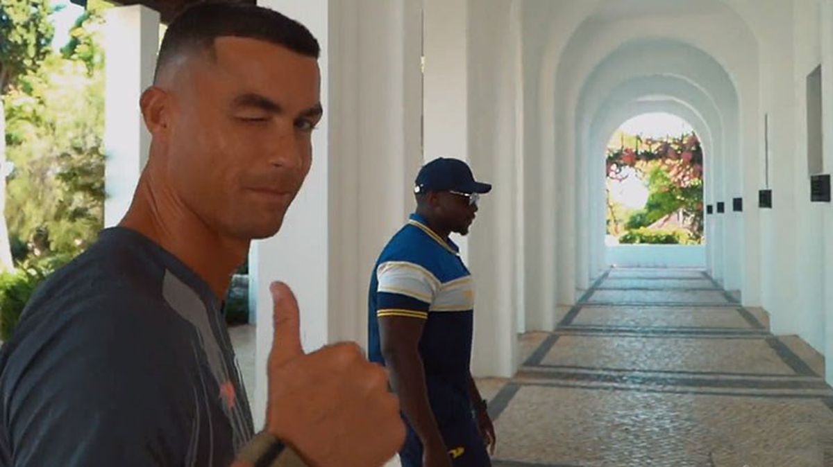 Ronaldo, Müslüman futbolseverleri yine mest etti! Secdeden sonra şimdi de herkes verdiği selamı konuşuyor