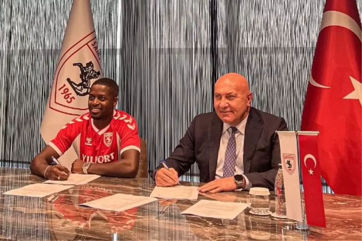Samsunspor, Gineli sağ bek Nanu ile sözleşme imzaladı