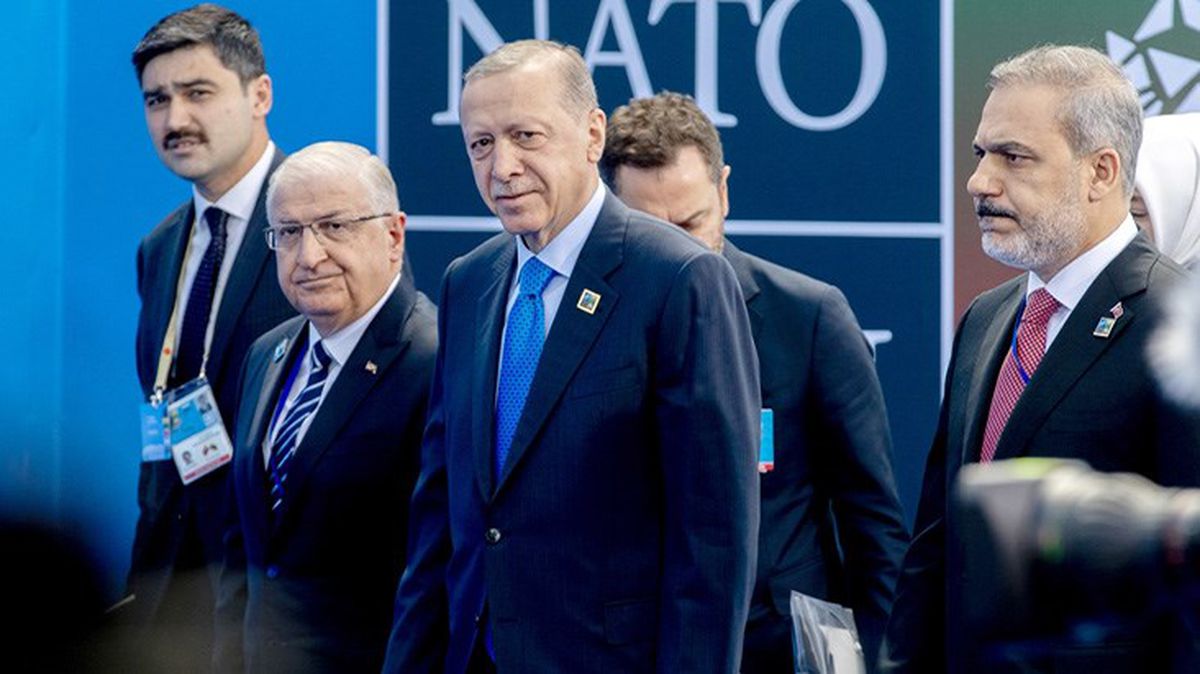 Türkiye'nin İsveç'e NATO vizesi vermesinin arkasında ne var? Dünya basını bir konuya dikkat çekiyor