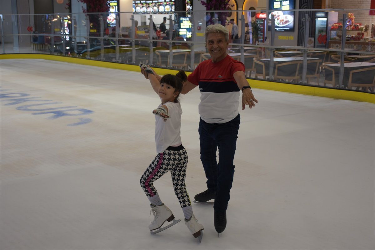 Türkiye Buz Pateni Federasyonu Üyesi Fehmi Tekelioğlu, 66 Yıldır Buz Pateni Sporuna Hizmet Ediyor