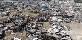 Hevesle satın aldıkları araçları, hüzünle araç mezarlığından teslim alıyorlar