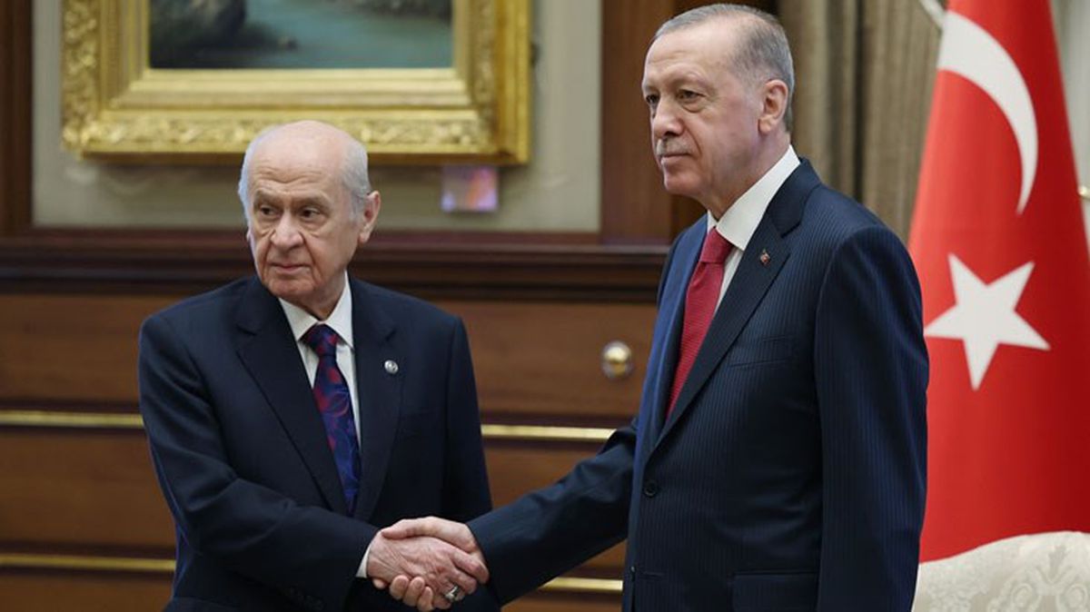 'İsveç'in NATO'da olmasını nasıl hazmedeceğiz' demişti! Cumhurbaşkanı Erdoğan, uçaktan iner inmez Bahçeli ile görüştü